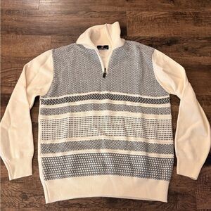 Elegant Zip-Up Sweater in Cream and Gray